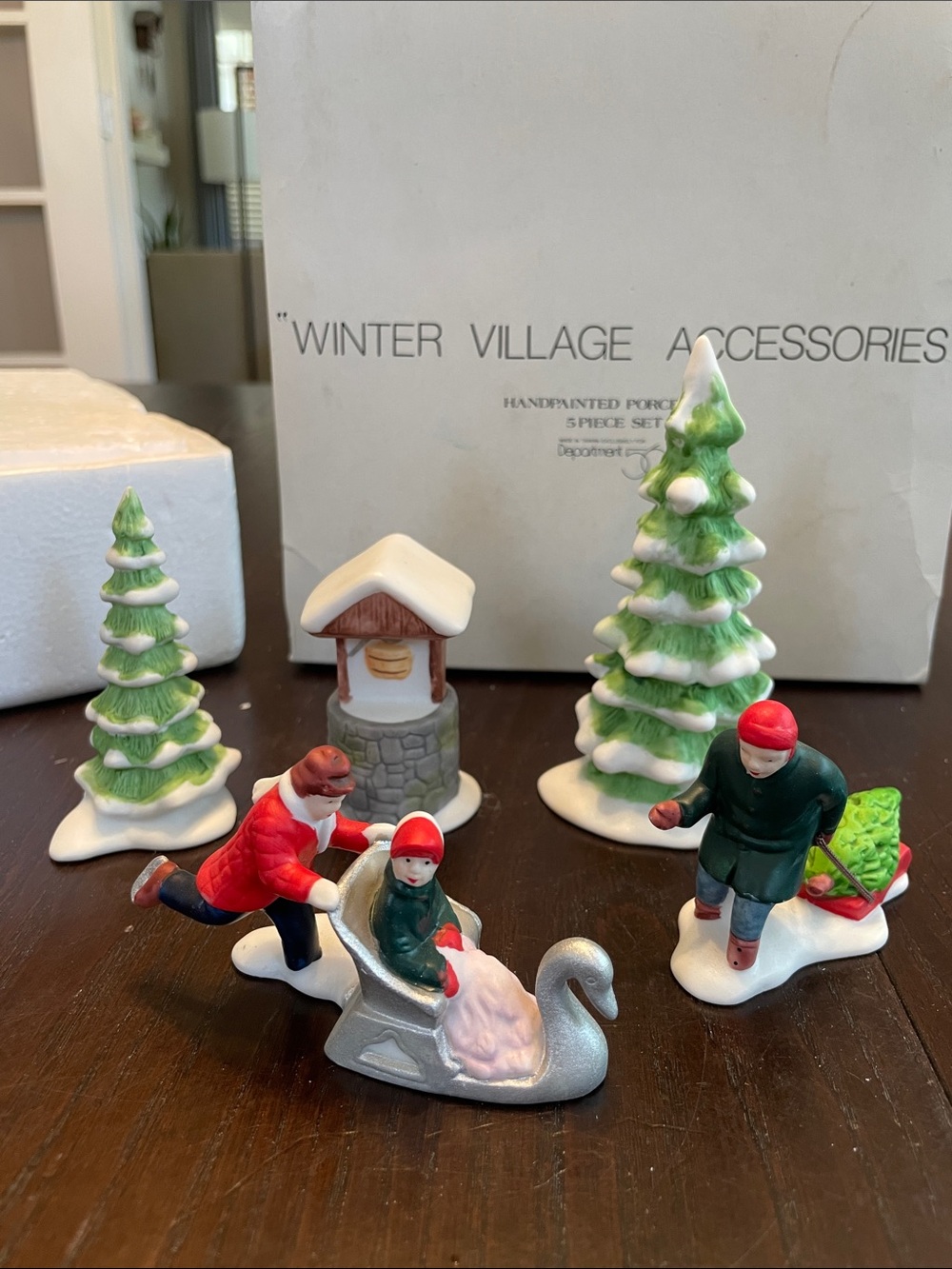 Department 56 Handpainted Dickens Winter Village Accessories